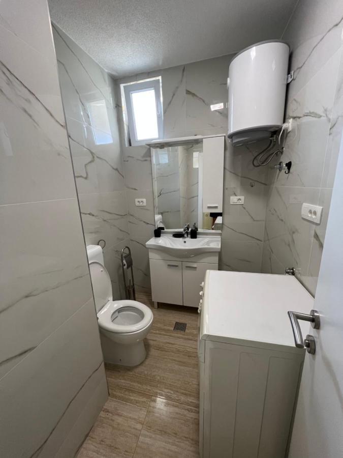 Apartment Vujcic Donji Okrug Exterior foto