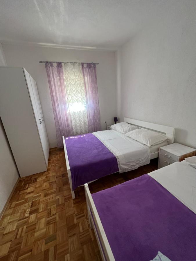 Apartment Vujcic Donji Okrug Exterior foto