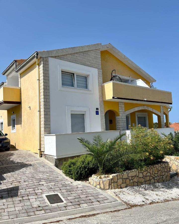 Apartment Vujcic Donji Okrug Exterior foto