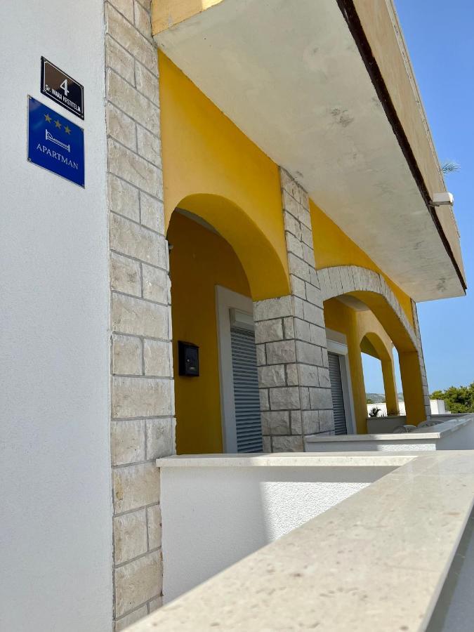 Apartment Vujcic Donji Okrug Exterior foto