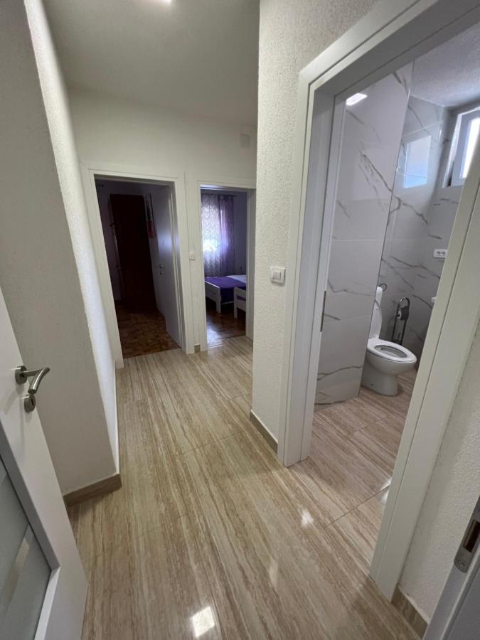 Apartment Vujcic Donji Okrug Exterior foto